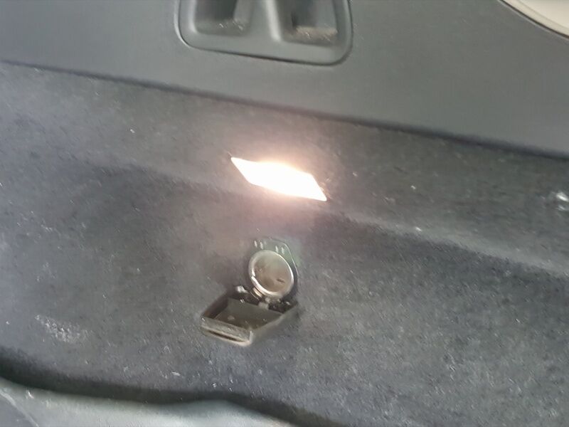 More views of Volvo V90