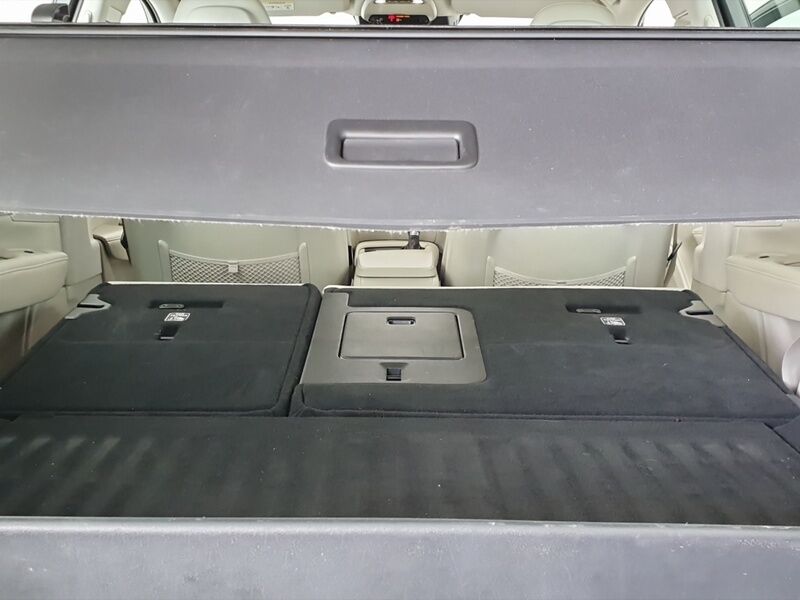 More views of Volvo V90