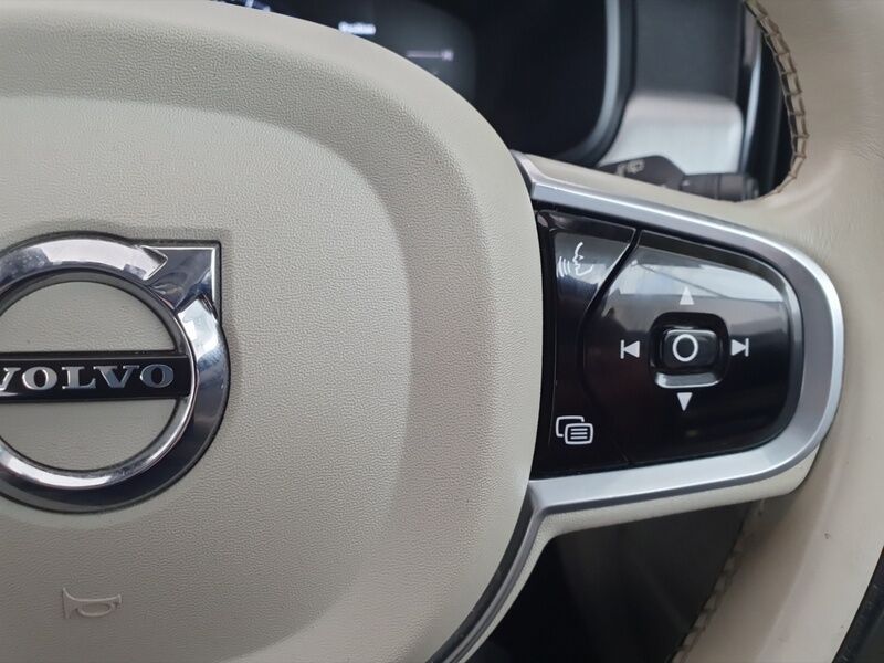 More views of Volvo V90