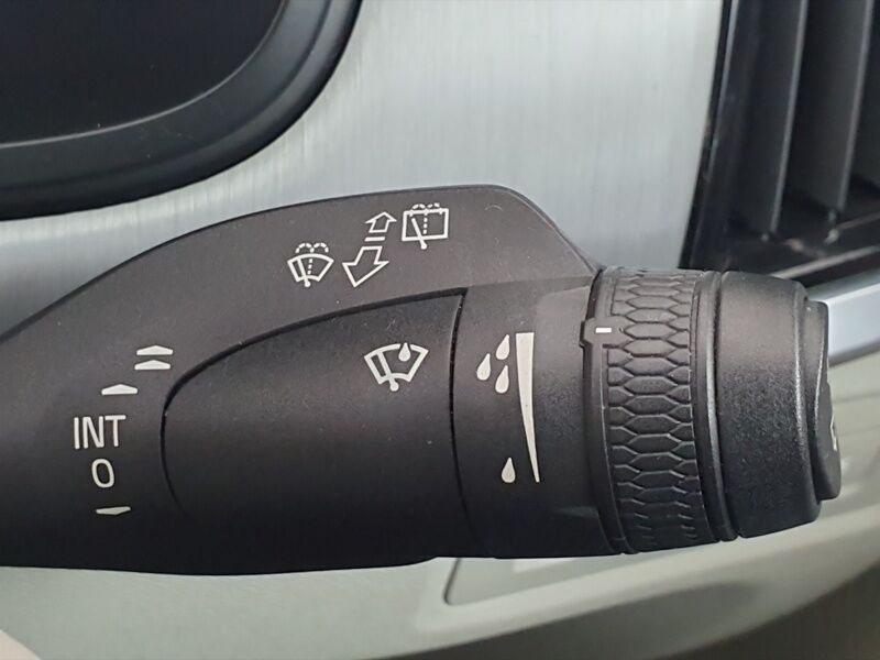 More views of Volvo V90