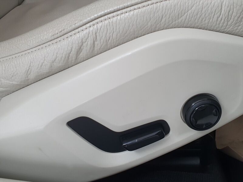 More views of Volvo V90