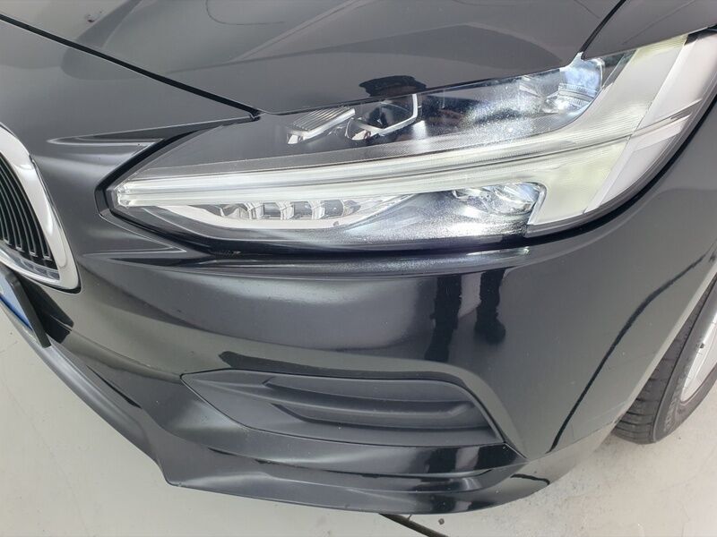 More views of Volvo V90