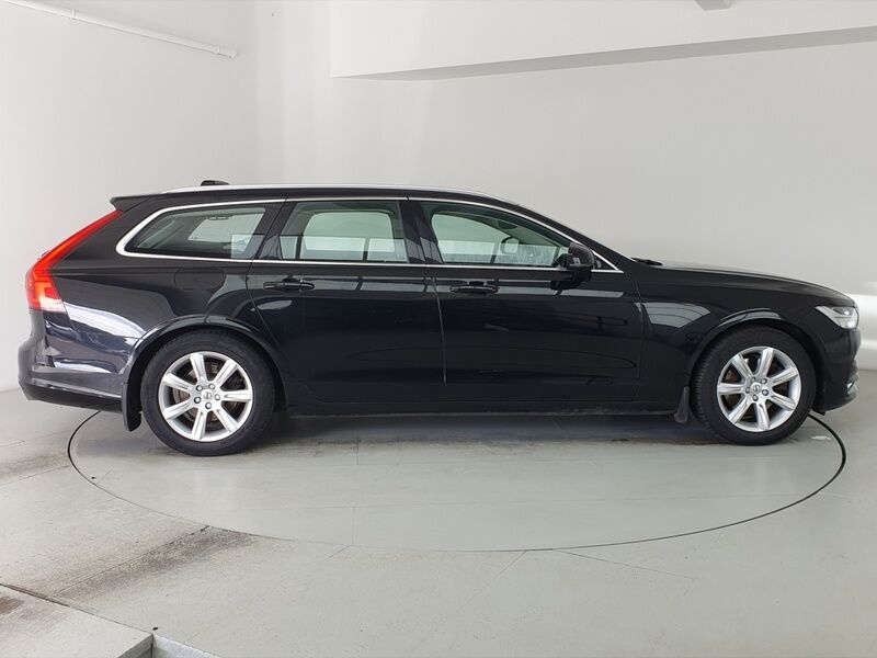 More views of Volvo V90