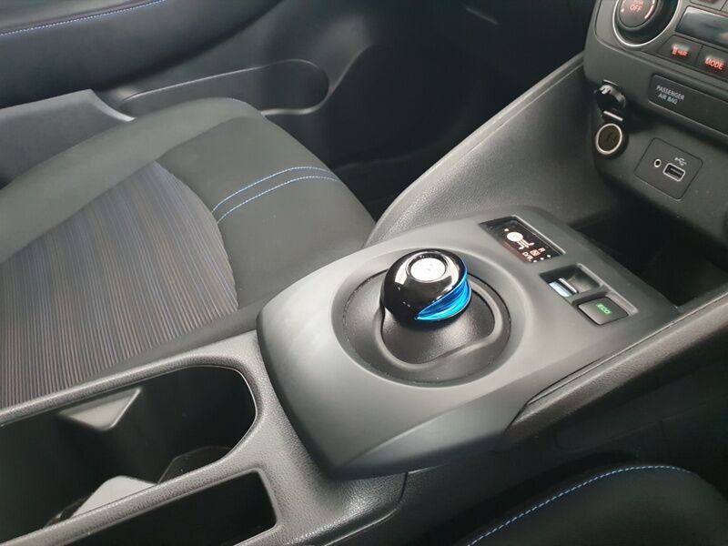 More views of Nissan Leaf