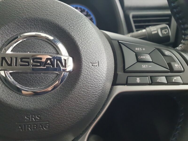 More views of Nissan Leaf