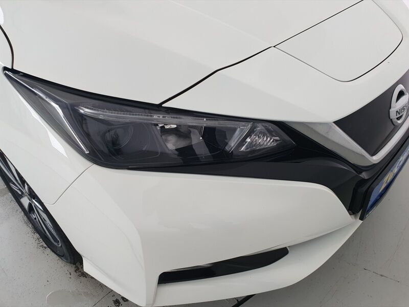 More views of Nissan Leaf