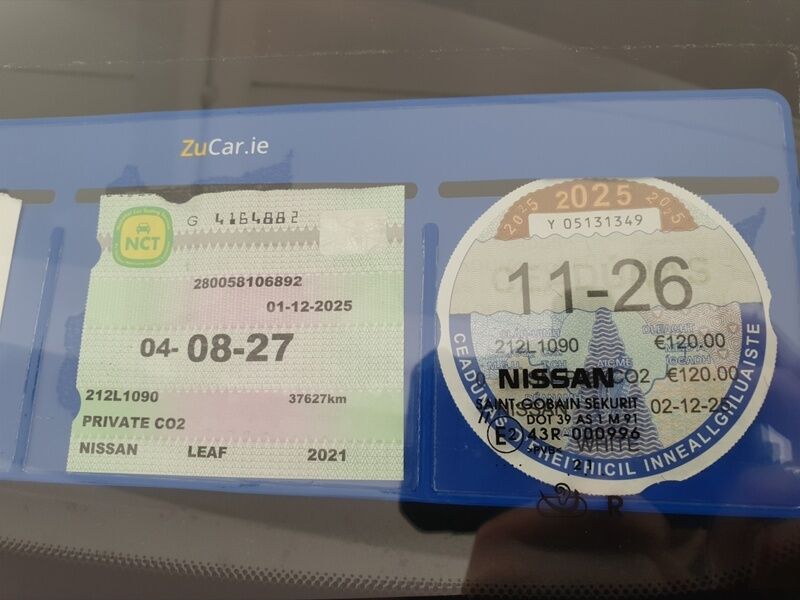 More views of Nissan Leaf