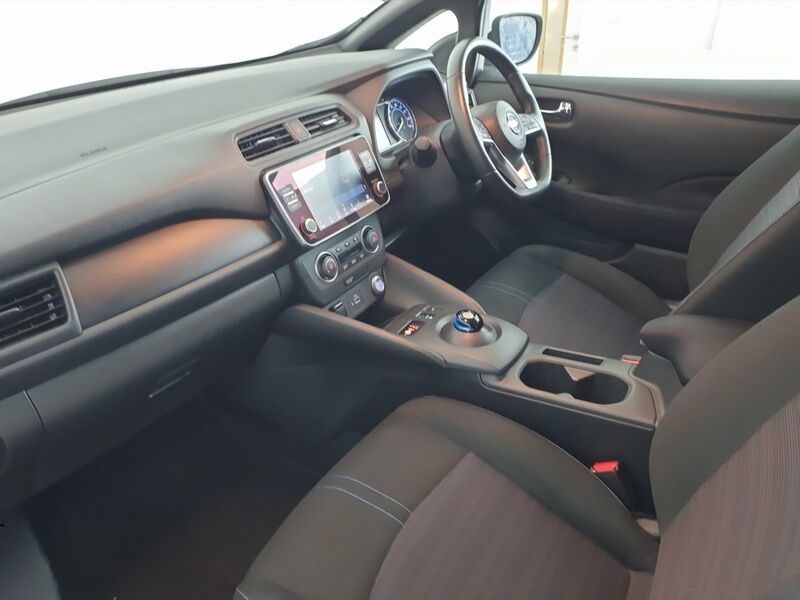 More views of Nissan Leaf