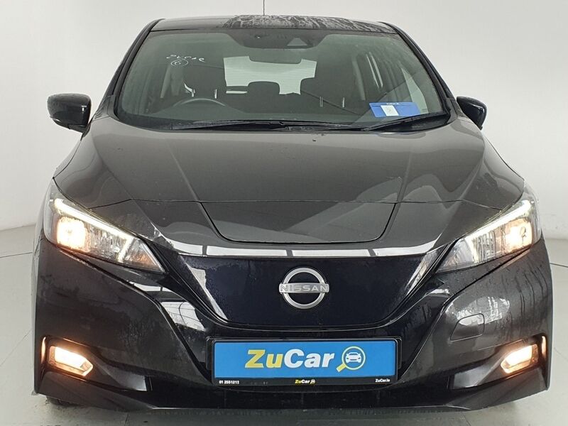 More views of Nissan Leaf