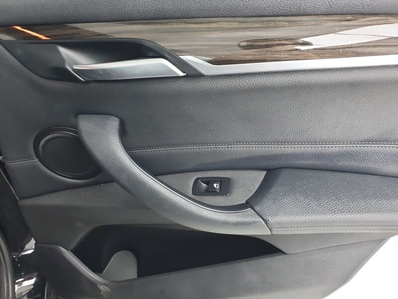 More views of BMW X1