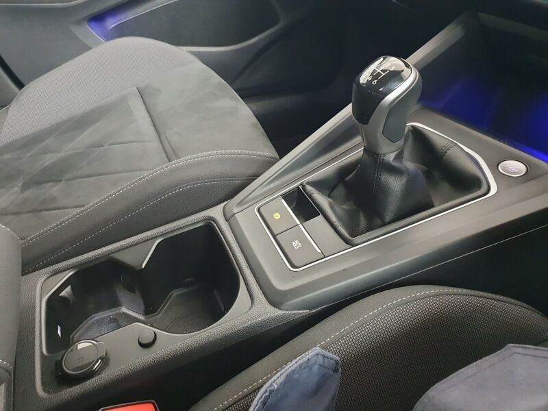 More views of Volkswagen Golf