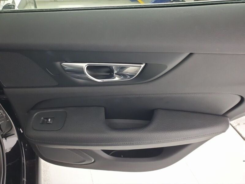 More views of Volvo V60