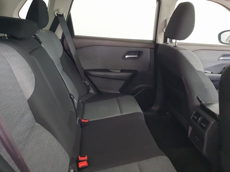 More views of Nissan X-Trail