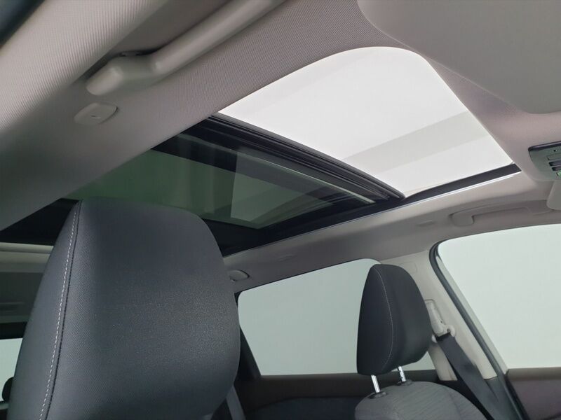 More views of Nissan X-Trail