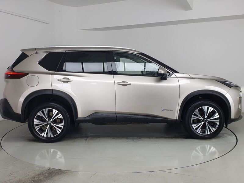 More views of Nissan X-Trail