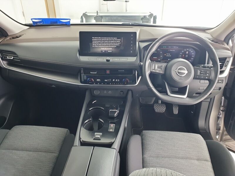 More views of Nissan X-Trail