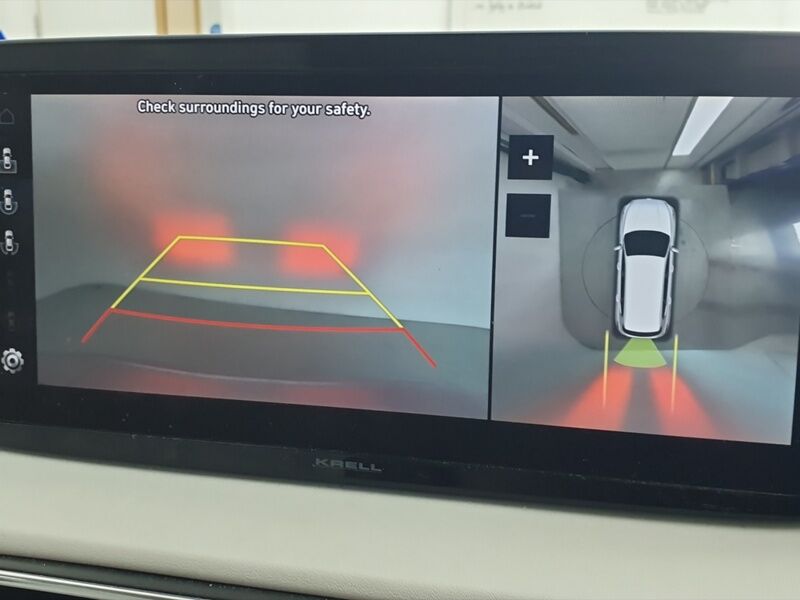 More views of Hyundai Santa Fe