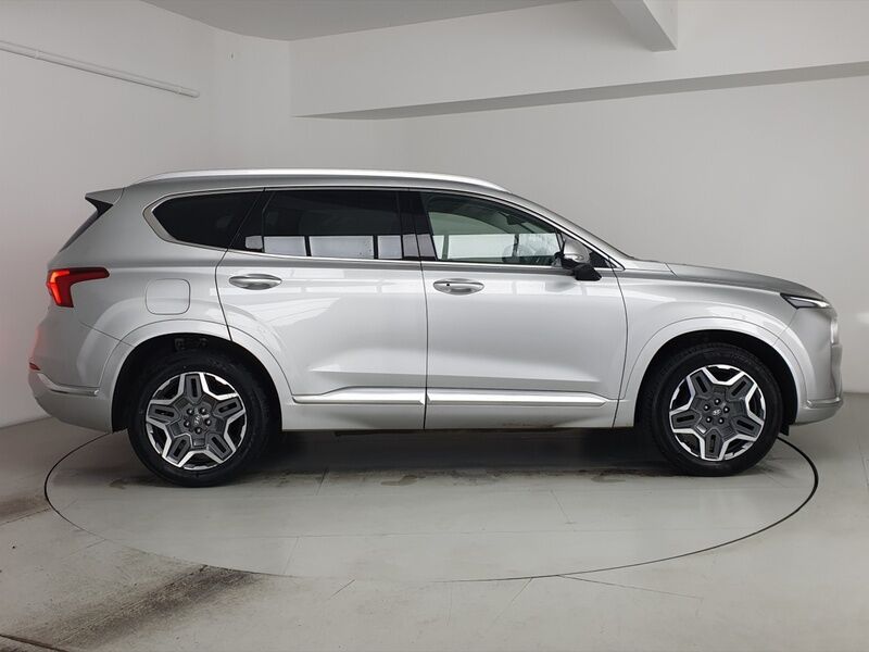 More views of Hyundai Santa Fe