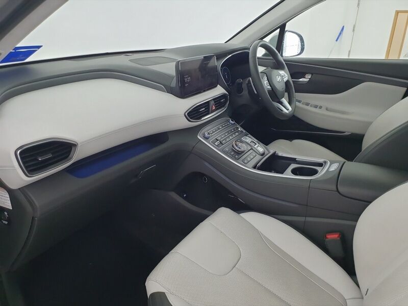 More views of Hyundai Santa Fe