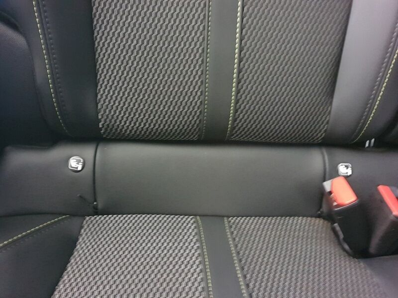 More views of Peugeot 2008