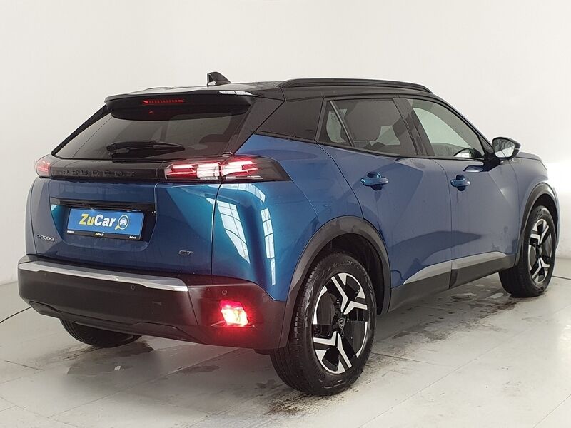 More views of Peugeot 2008