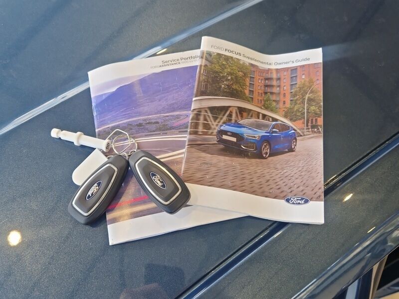 More views of Ford Focus