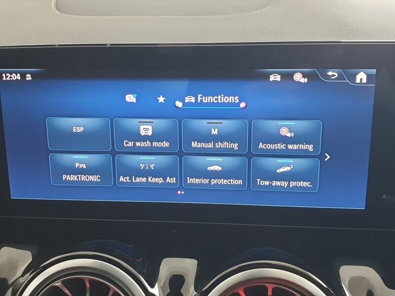 More views of Mercedes-Benz GLA