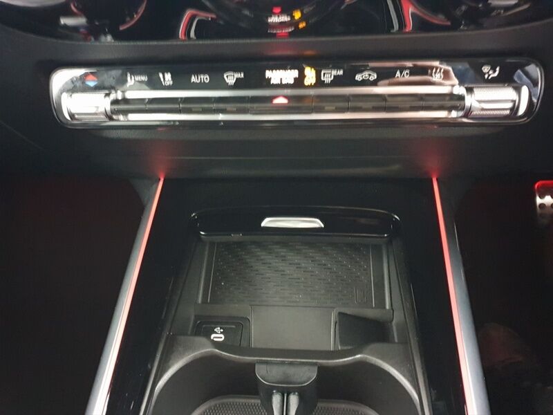 More views of Mercedes-Benz GLA