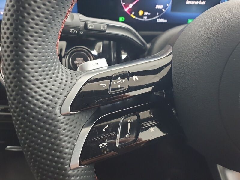 More views of Mercedes-Benz GLA