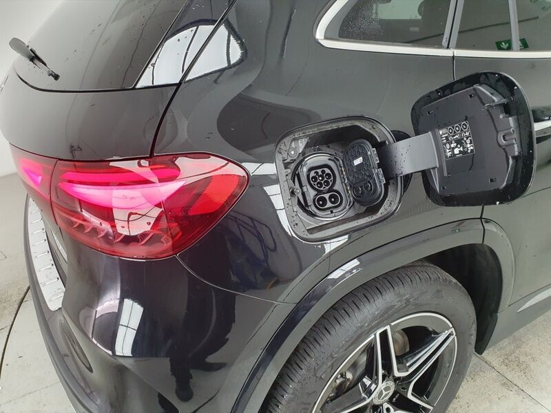 More views of Mercedes-Benz GLA