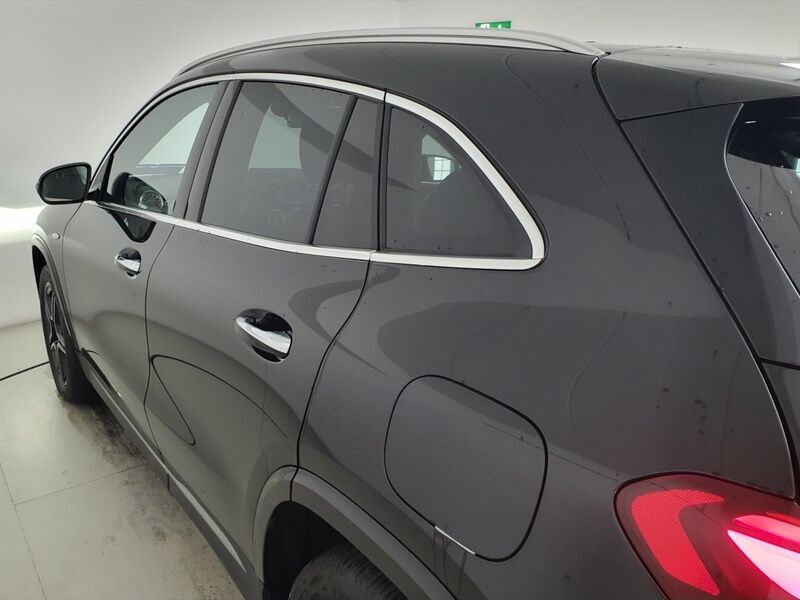 More views of Mercedes-Benz GLA