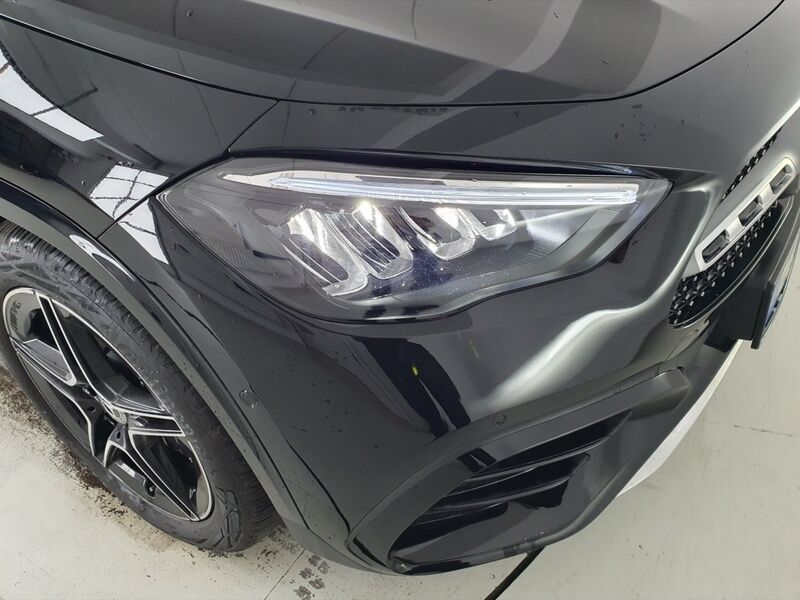 More views of Mercedes-Benz GLA