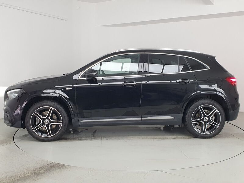 More views of Mercedes-Benz GLA