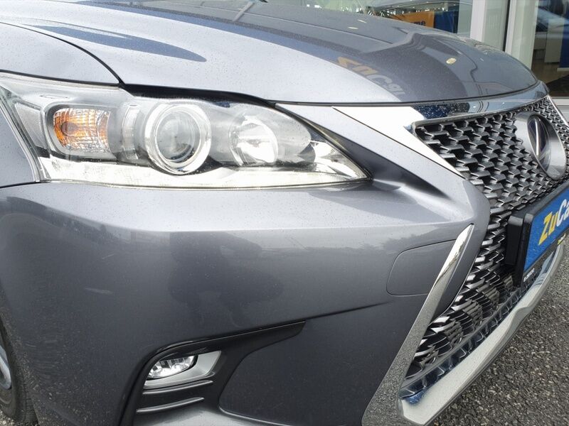 More views of Lexus CT