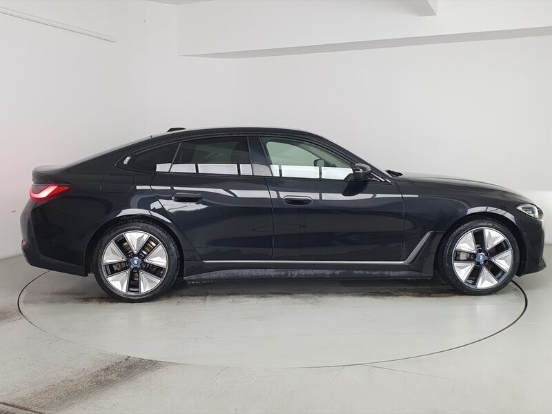 More views of BMW i4
