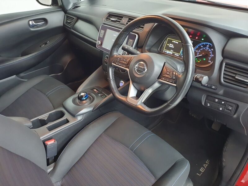 More views of Nissan Leaf
