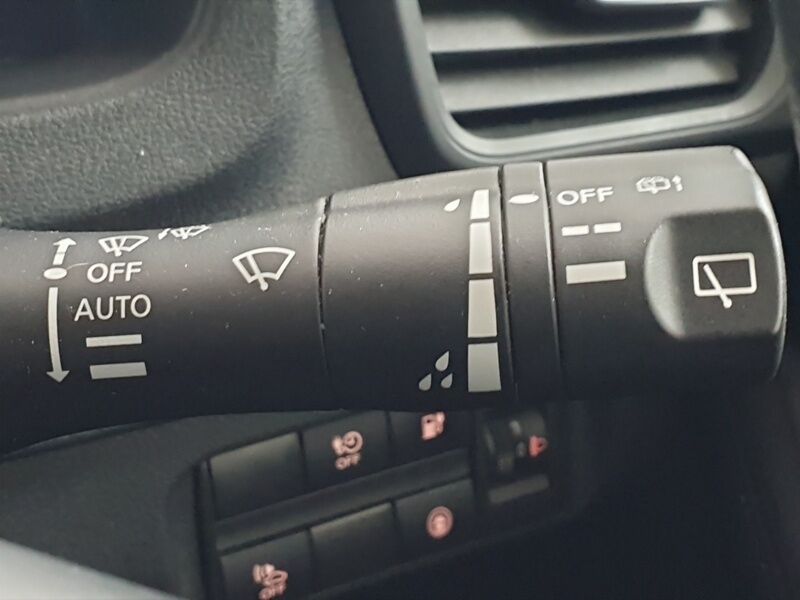 More views of Nissan Leaf