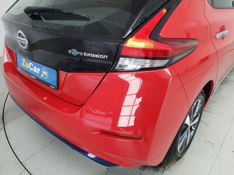 More views of Nissan Leaf