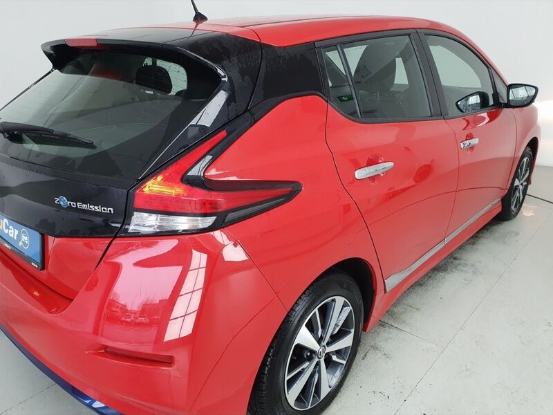 More views of Nissan Leaf