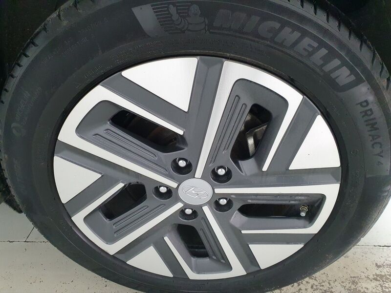 More views of Hyundai KONA