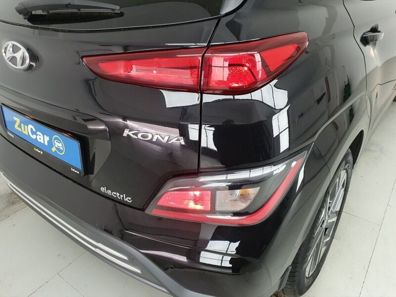 More views of Hyundai KONA