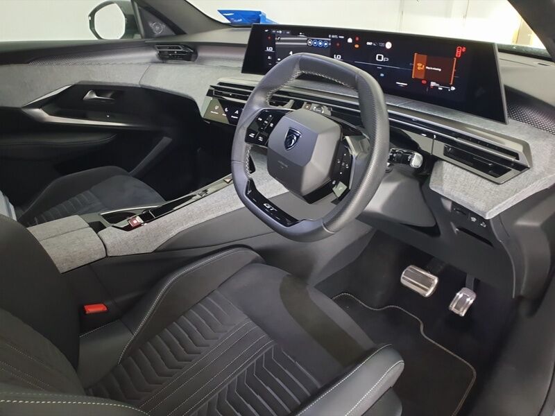 More views of Peugeot 3008