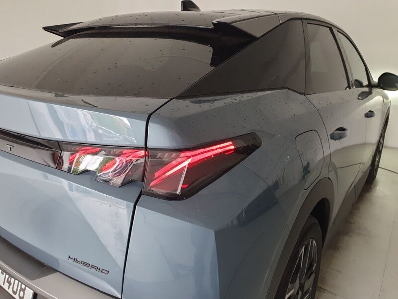 More views of Peugeot 3008