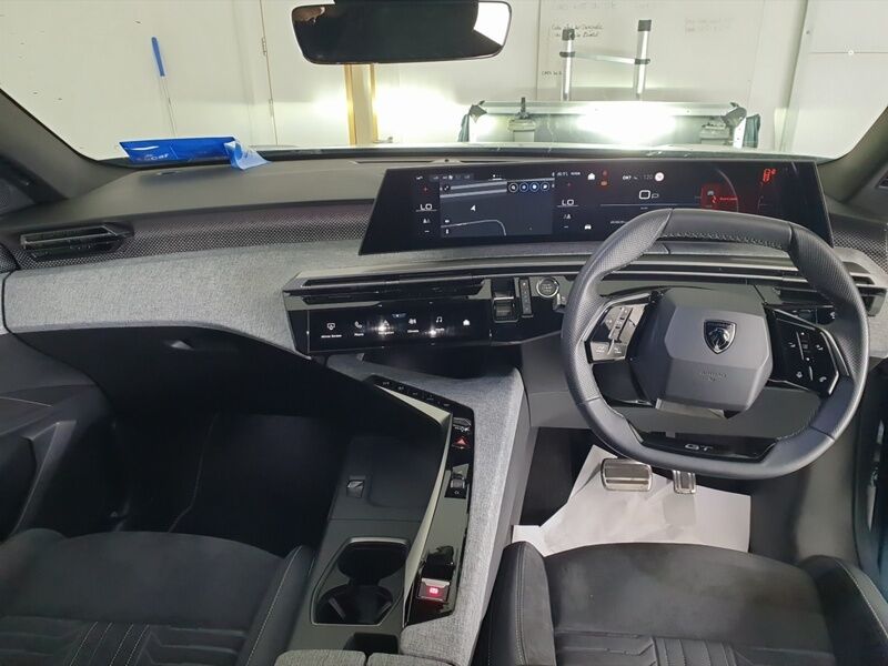 More views of Peugeot 3008
