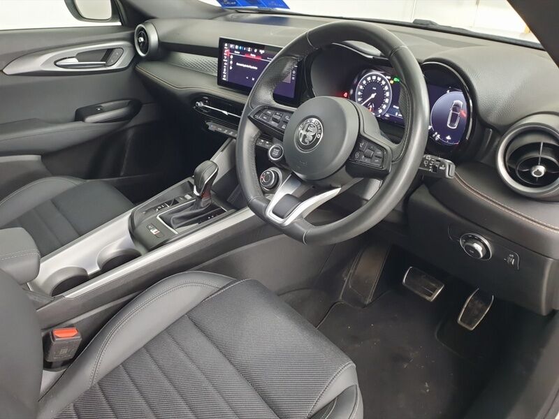 More views of Alfa Romeo Tonale