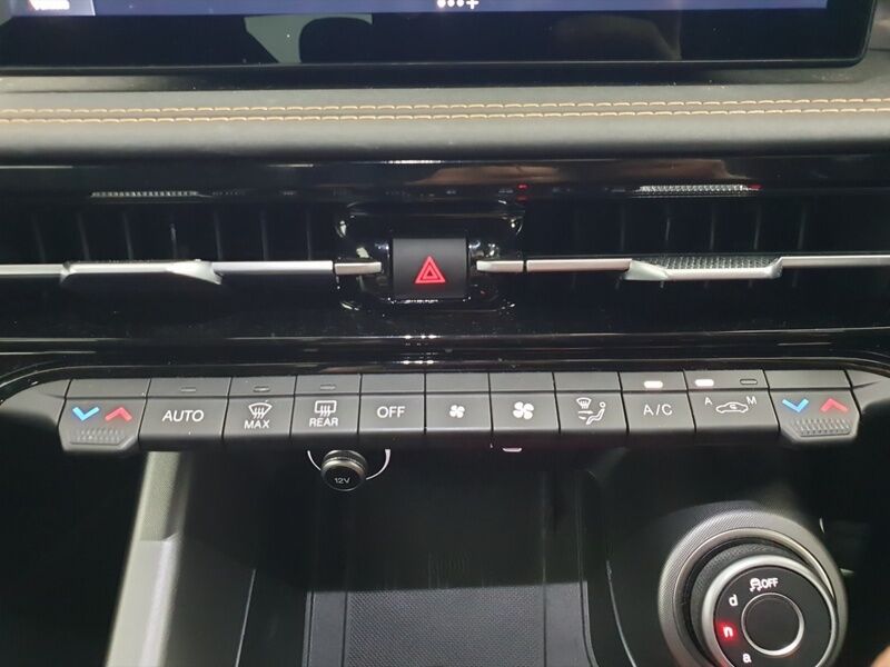 More views of Alfa Romeo Tonale