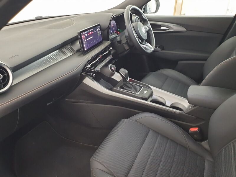 More views of Alfa Romeo Tonale