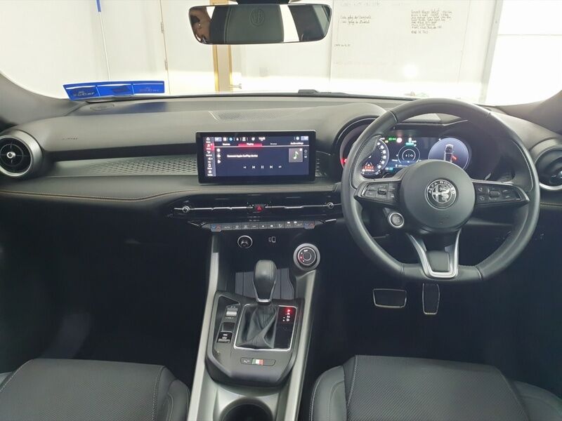 More views of Alfa Romeo Tonale