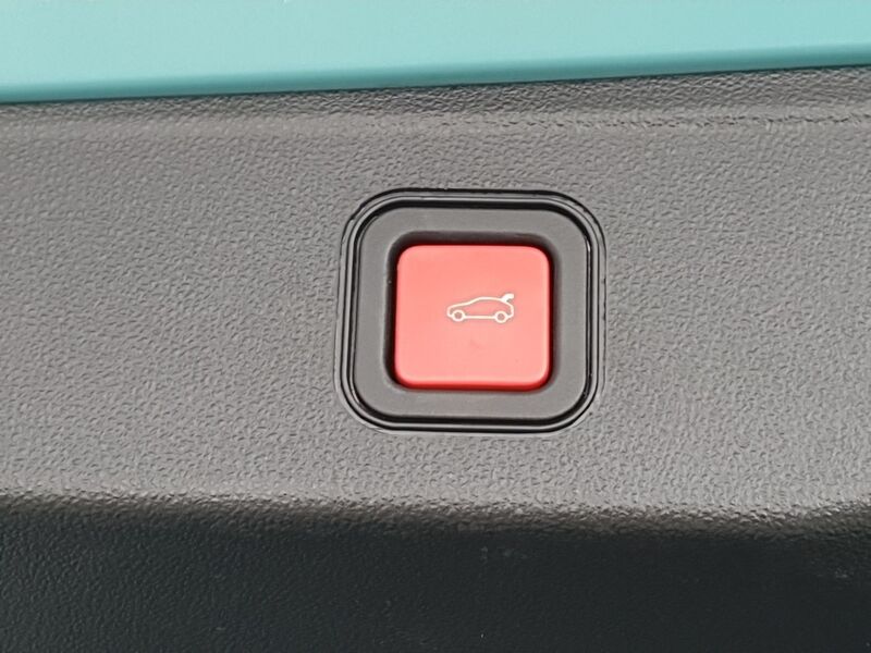 More views of Jeep Avenger