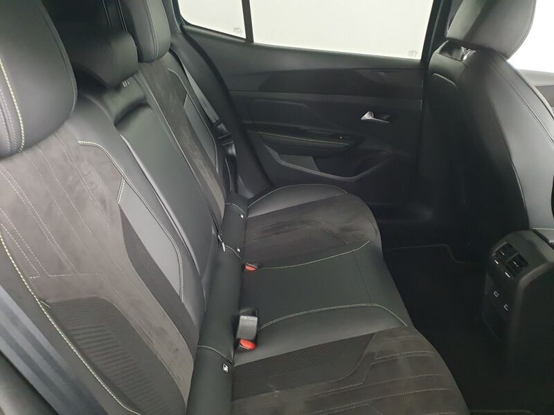 More views of Peugeot 408